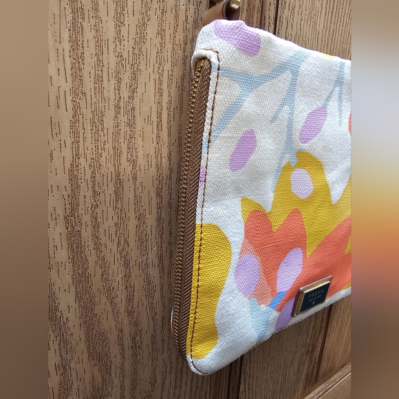 Fossil Floral Canvas and Leather Crossbody EUC - Picture 5 of 12